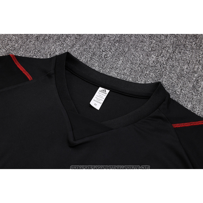 Tracksuit
 Sao Paulo 2023-2024 Short Sleeve
 Black
 - Shorts
